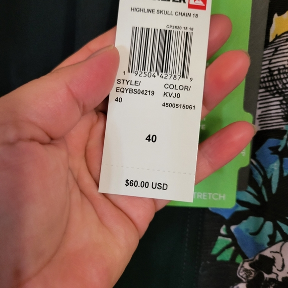 Quicksilver Men's Highline Skull Chain 18 Boardshort  Swim Trunk Size 40 - Picture 8 of 13